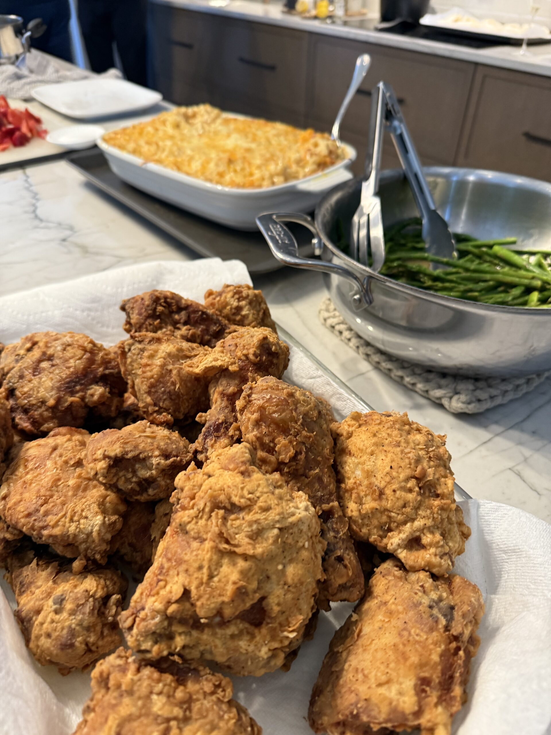 sous vide fried chicken with mac and cheese